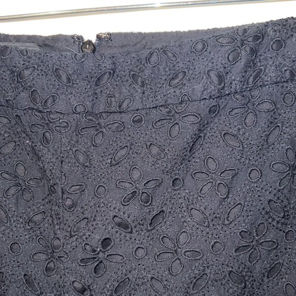 skirt - Picture 2 of 8